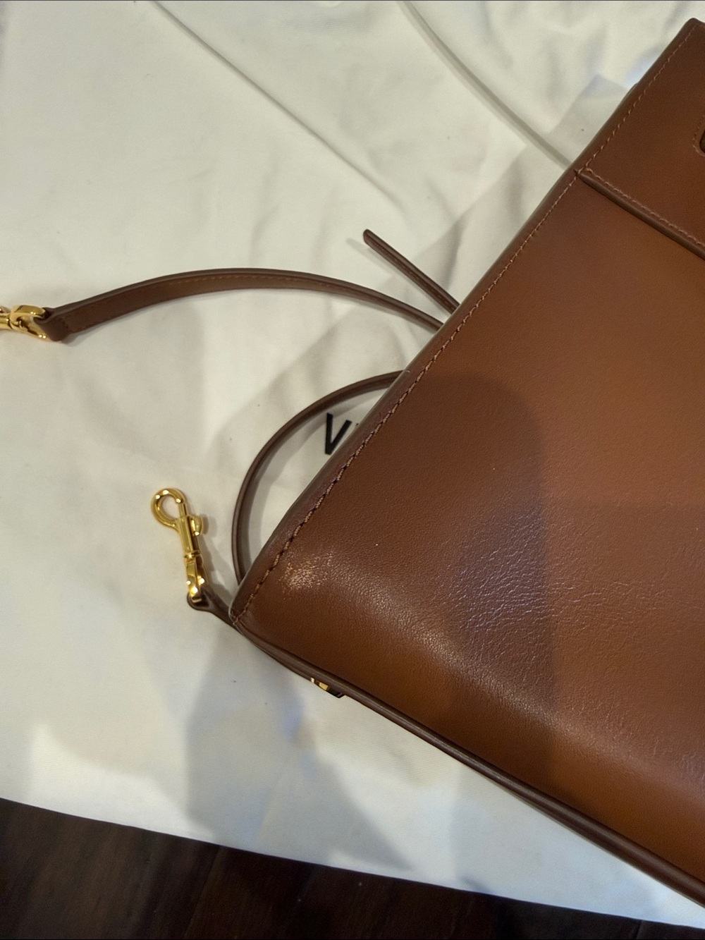 Veronica Beard large dash bag in hazelwood with crossbody strap and care bag - Picture 11 of 13